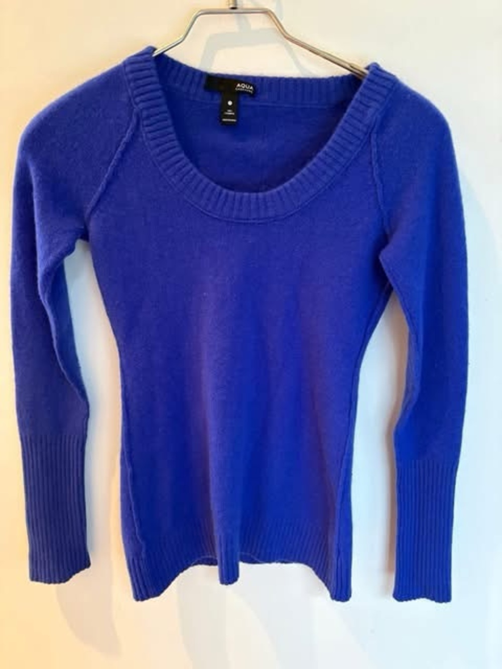 Aqua Cashmere Women's Scoop Neck Sweater size Small